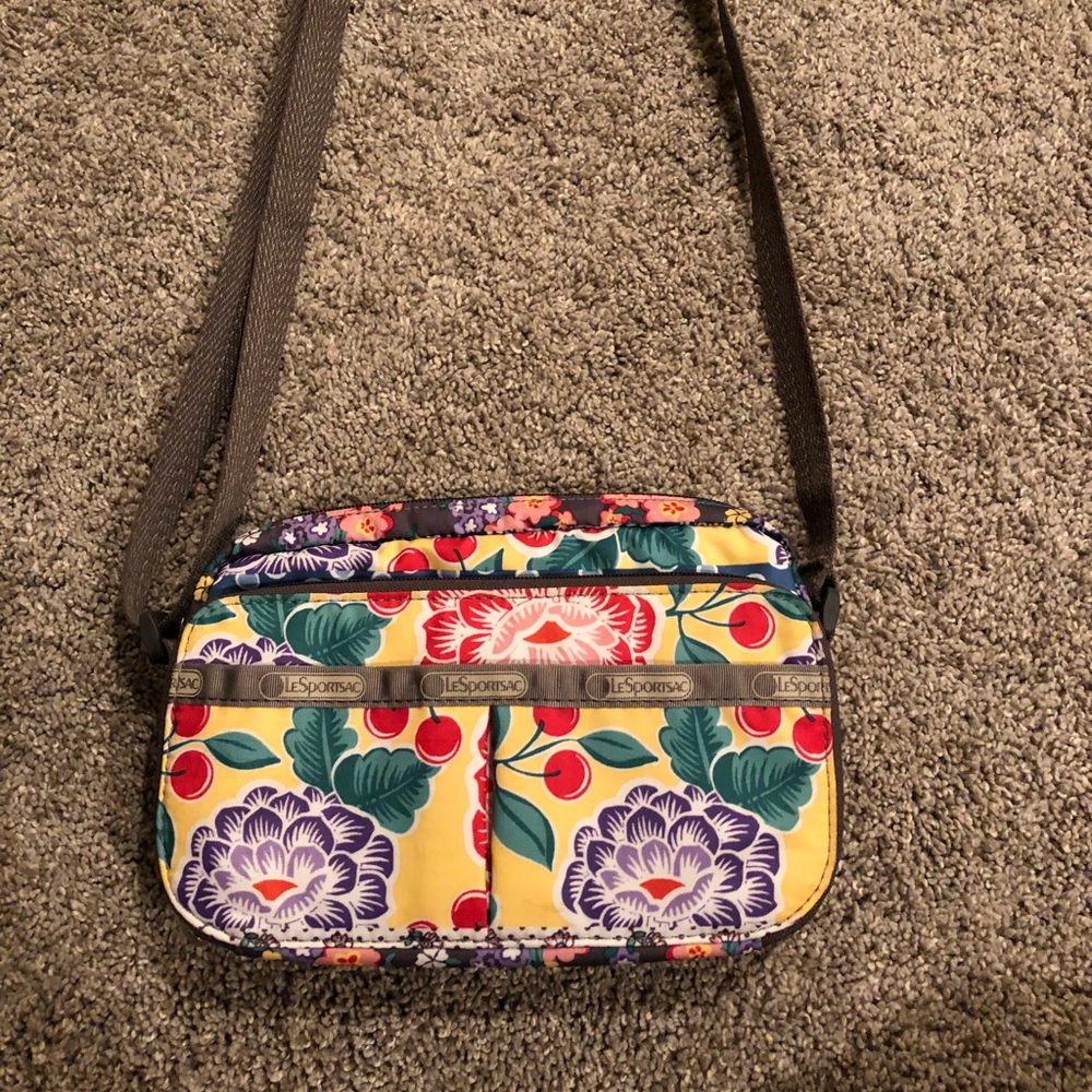 LeSportSac Crossbody Wallet Purse